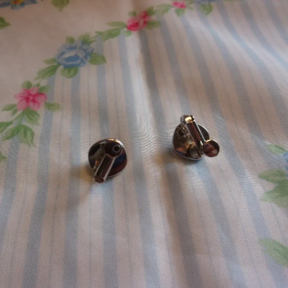 Brown Faceted Cabochon Silver Tone Clip Earrings Vintage 1980s